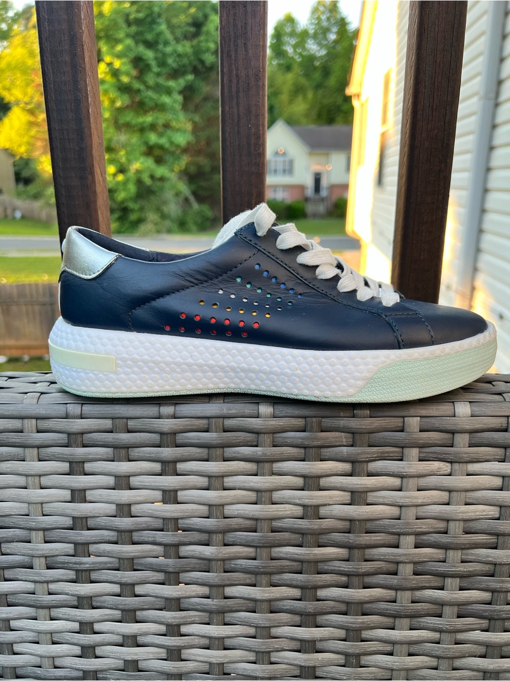 Micheal KORS Navy Leather Low-Top Sneaker with Rainbow Perforations Size 7.5